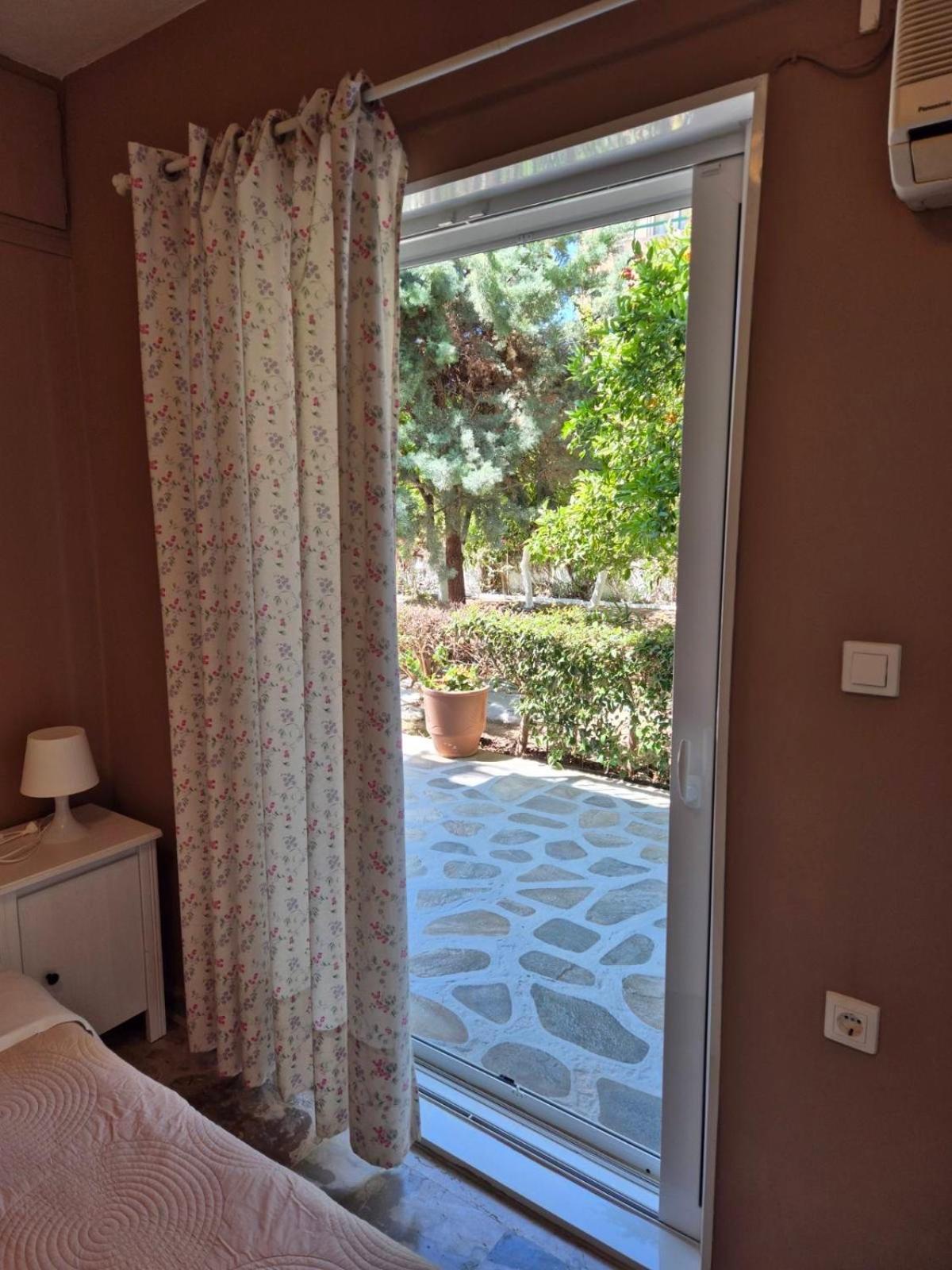 Drossinos Studios Poros Town Buitenkant foto