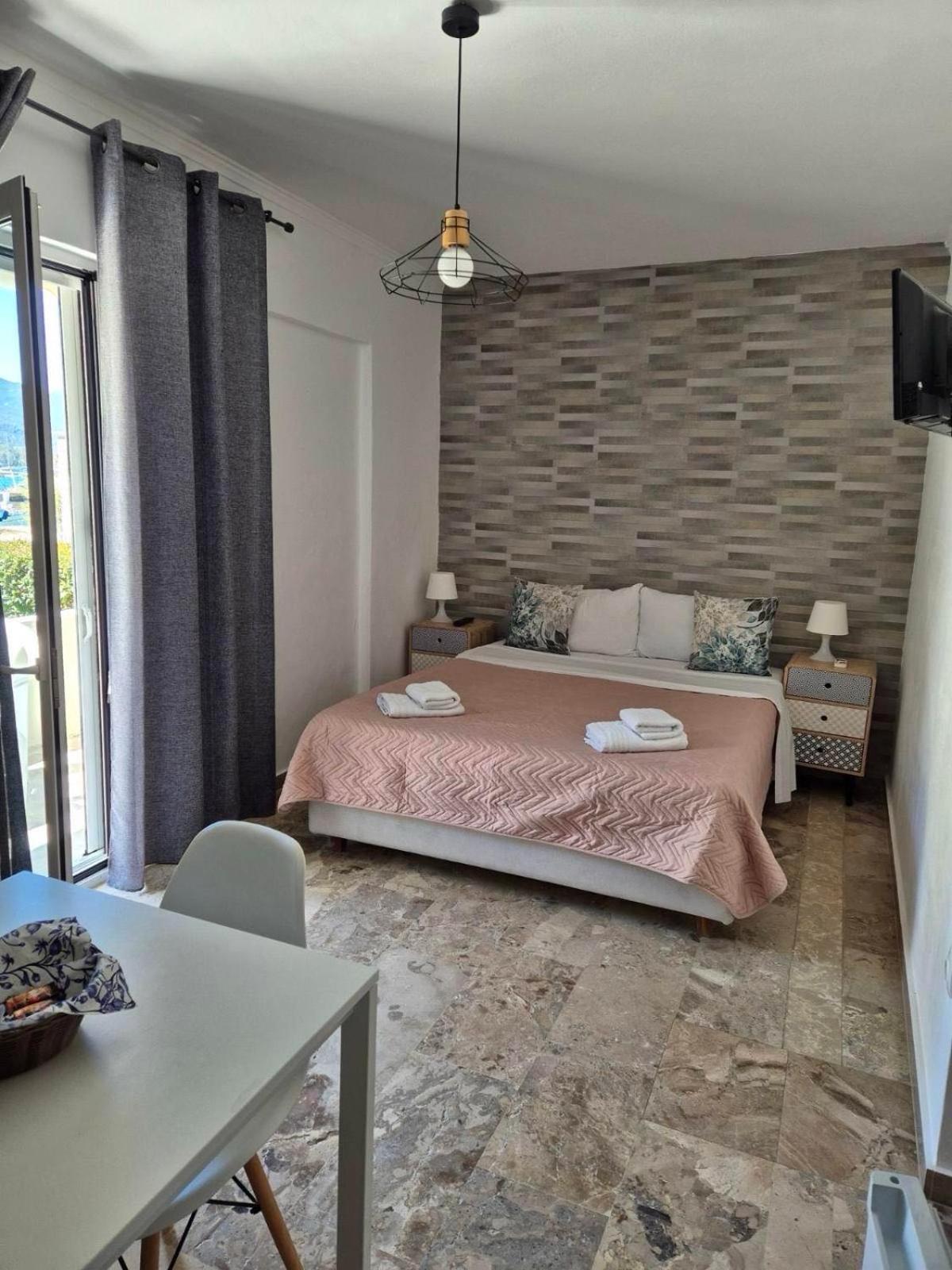 Drossinos Studios Poros Town Buitenkant foto