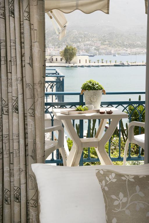 Drossinos Studios Poros Town Buitenkant foto